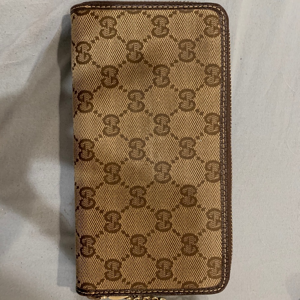 Gucci wallet